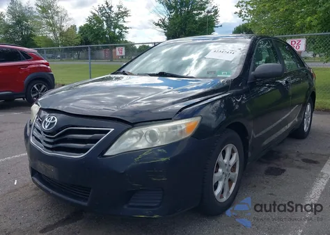 2011 Toyota Camry Le/Se/Xle z USA, uszkodzony, nr VIN 4T1BF3EK6BU182281